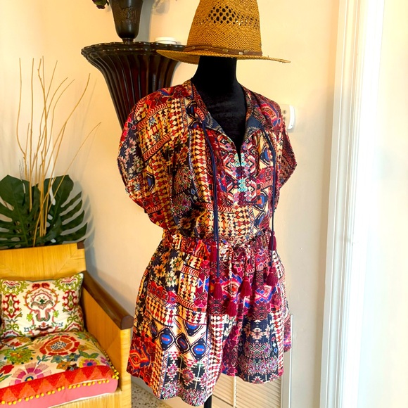 Johnny Was Pants - JOHNNY WAS Workshop Linen SET! Shorts & Top! Burgundy Tribal Print! Excellent. M